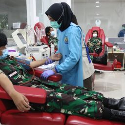 Donor Plasma Konvalesen  Prasis Dikmaba TNI AD Wanita T.A. 2020