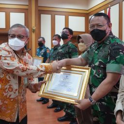 RSPAD Gatot Soebroto Terima Penghargaan BMN Awards 2022 Unit Organisasi TNI AD